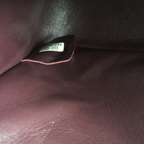 Chanel Small Classic Flap - Picture 5 of 8